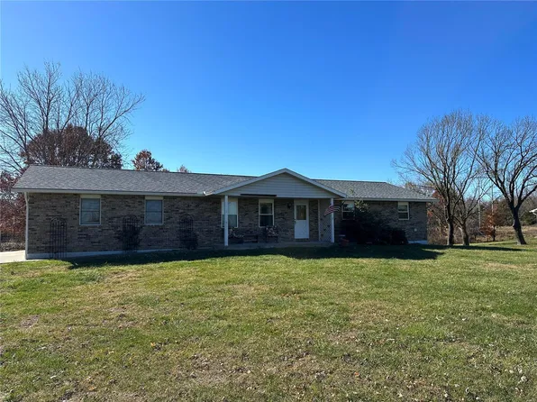 11103 Pershing Rd, Hannibal, MO 63401