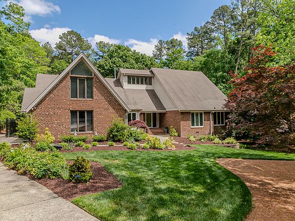 3rd image of 8844 Woodyhill Rd