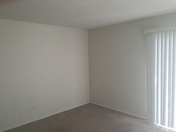 4th image of 2183 Vernon Dr APT 4