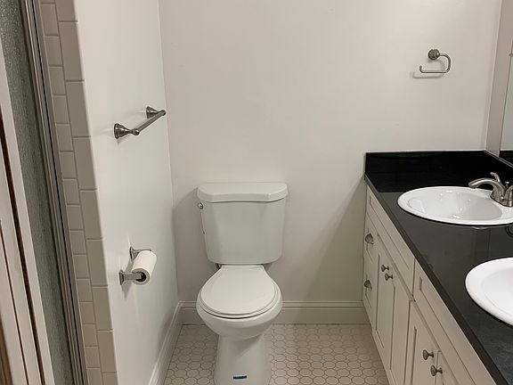 2nd image of 875 University Ave