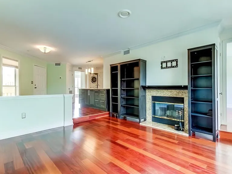 115 112th Ave NE #618 — Photo 10