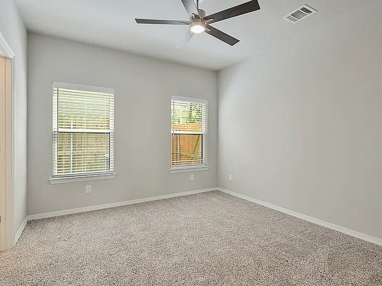 Cooner Residenace — Photo 16
