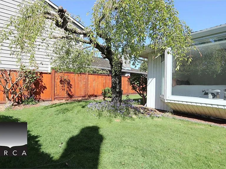 6400 Dakota Dr — Photo 35