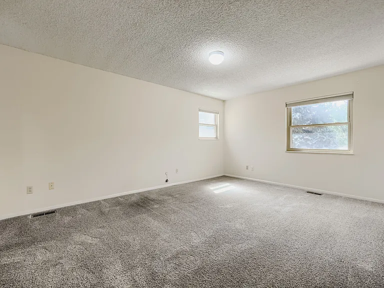 3202 Springridge Dr — Photo 14