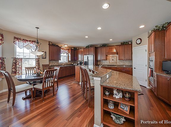 3rd image of 2731 Melrose Ct