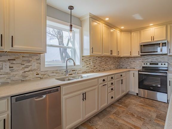 4th image of 2034 Gittleson Rd