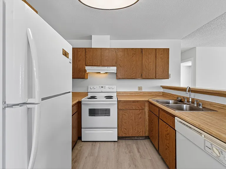 2702 Alicialynn Way #D — Photo 4