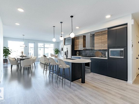 2nd image of 7387 Klapstein Cres