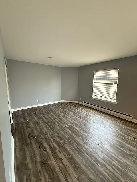 Building Photo - 200 Catherine St #7
