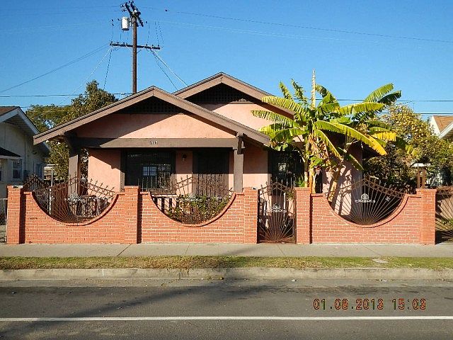 2nd image of 1337 Exposition Blvd