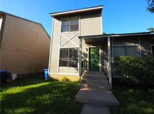 105 Hillside Dr #B, Elgin, TX 78621