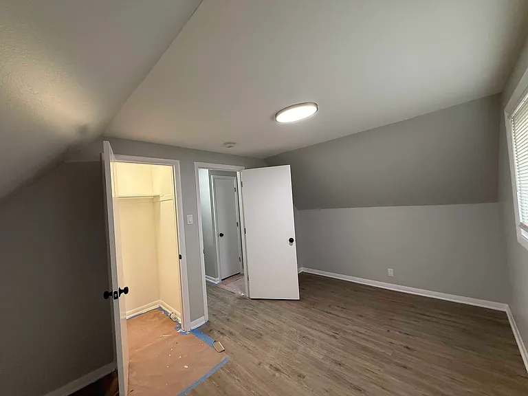 351 Clyde Ave — Photo 6