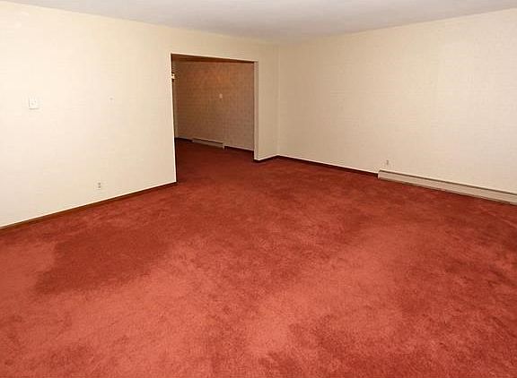 4th image of 11826 Cynthia Dr