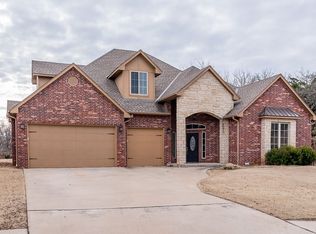 2300 Cheval Pointe Dr, Edmond, OK 73034