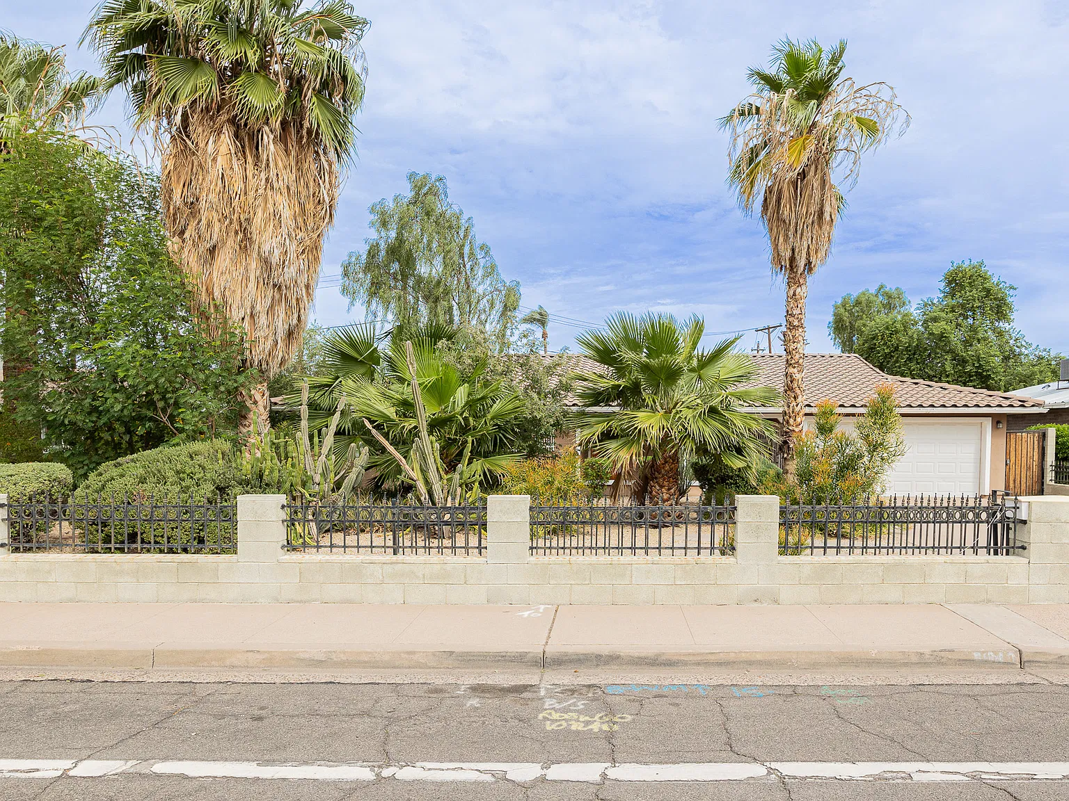 1940 E Campbell Ave, Phoenix Az — Photo 2