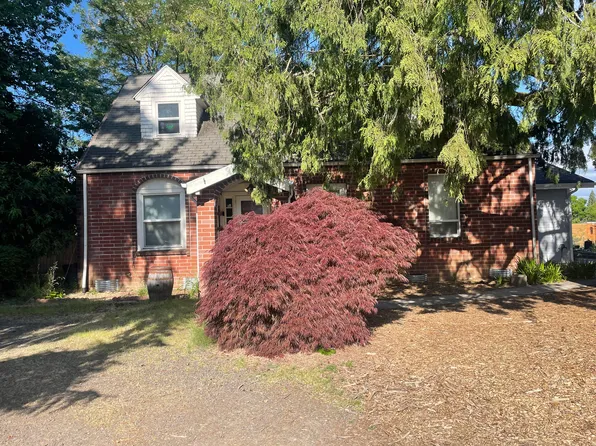 2230 D St #A, Forest Grove, OR 97116