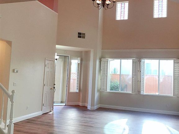2nd image of 2521 Vallecito Way