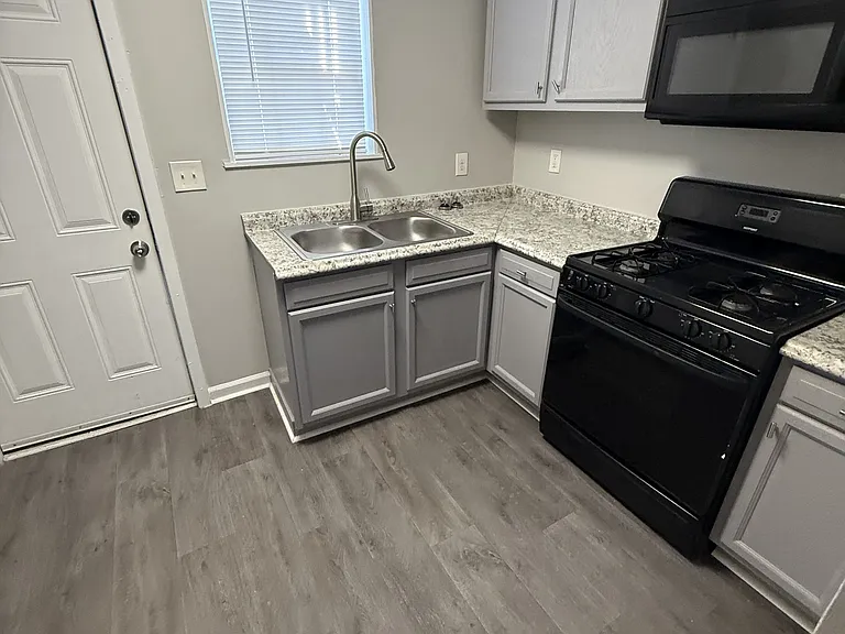 1425 Joseph E Boone Blvd NW #D-201 — Photo 7