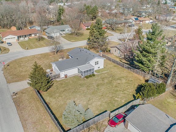 2nd image of 2748 Brisam St NE