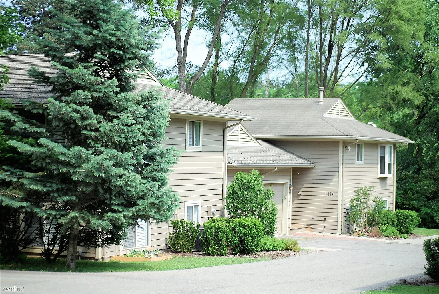 1414 Traver Rd photo 1