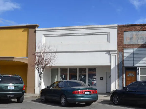 213 S Wapato Ave, Wapato, WA 98951