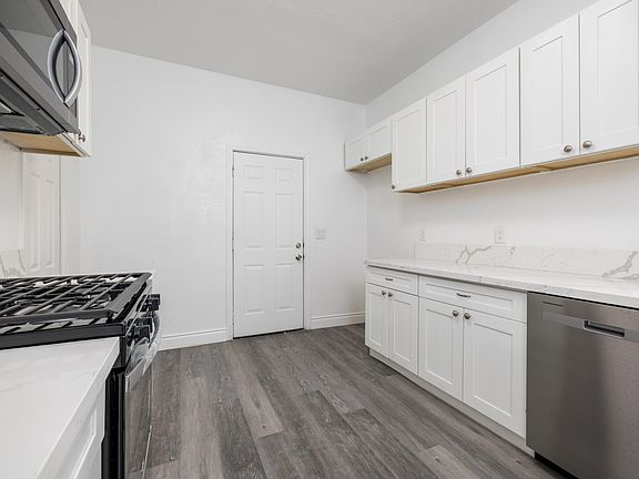 3rd image of 723 S Garden Street
