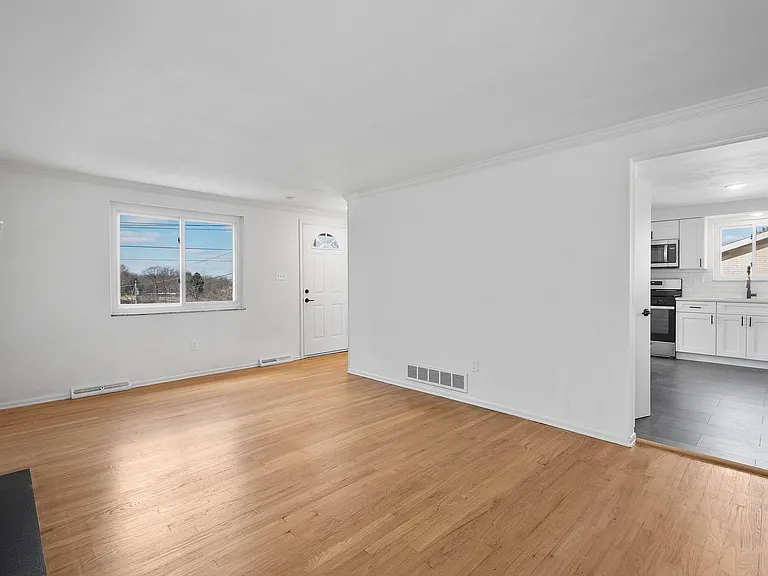 743 Elm Dr — Photo 13