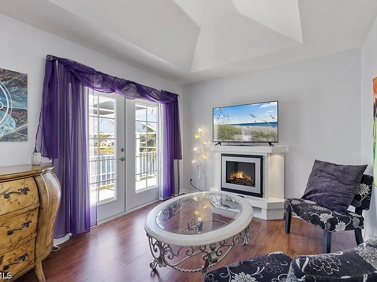 13870 Silver Lake Ct — Photo 6