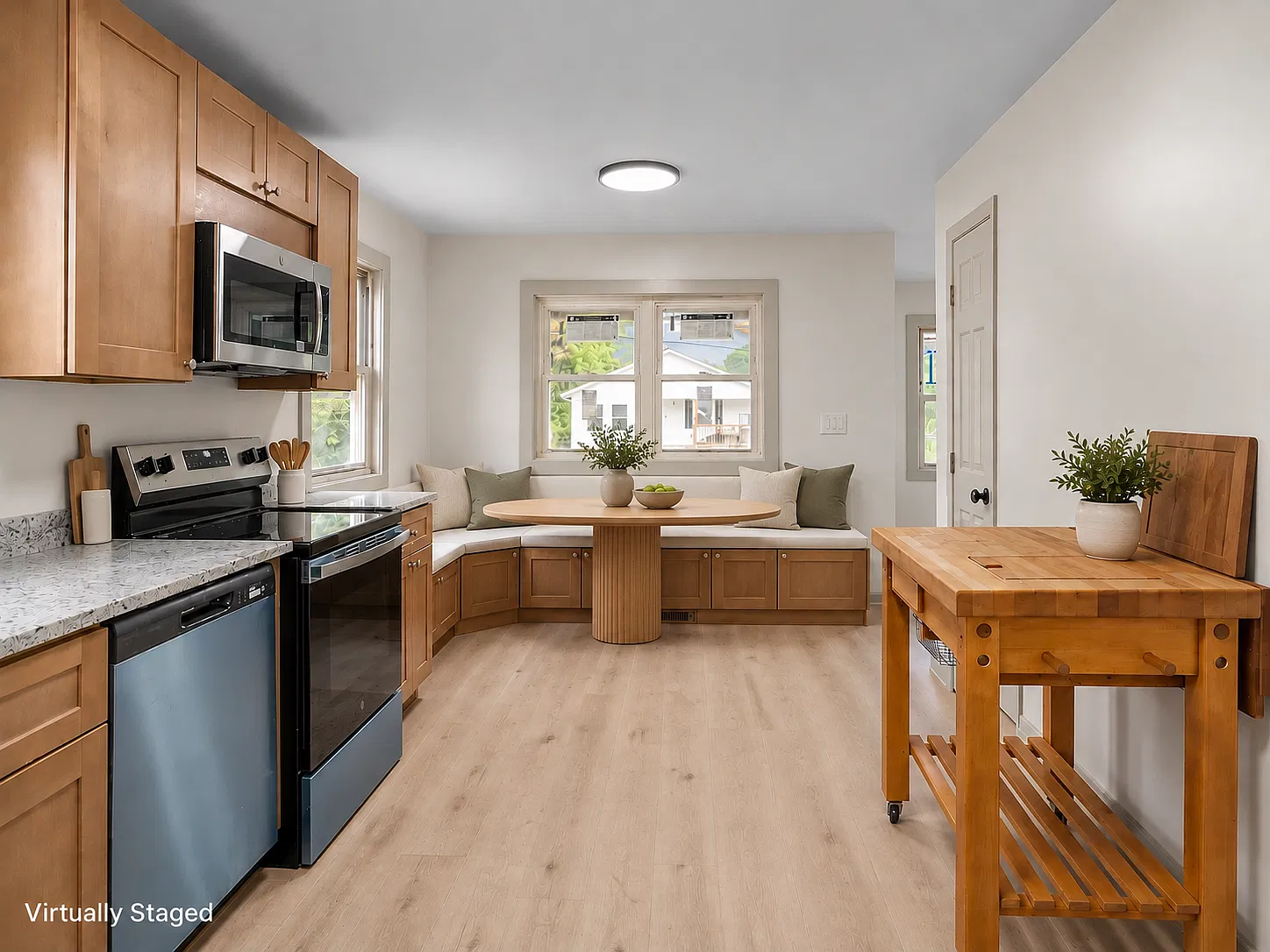 3 bed, 1092 sqft, $1,499 — Photo 2