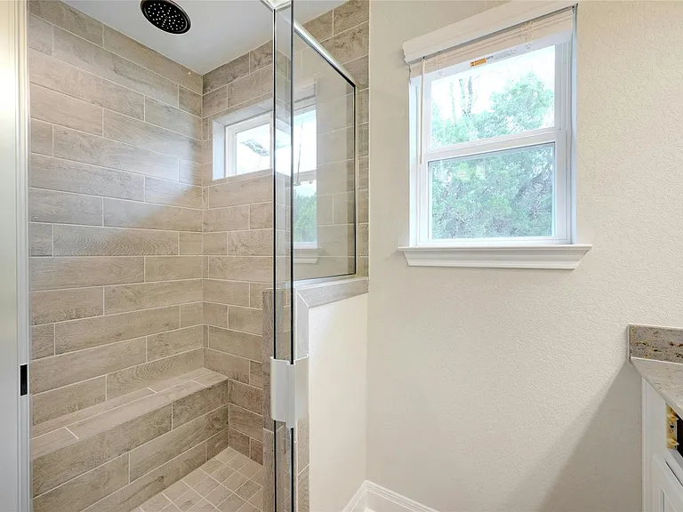 21502 Paine Ave — Photo 17