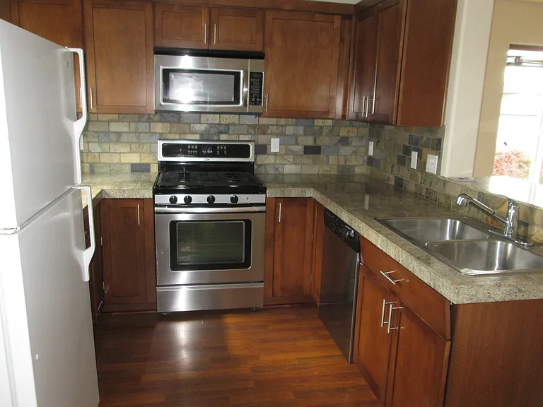 17297 SW Whitley Way — Photo 4
