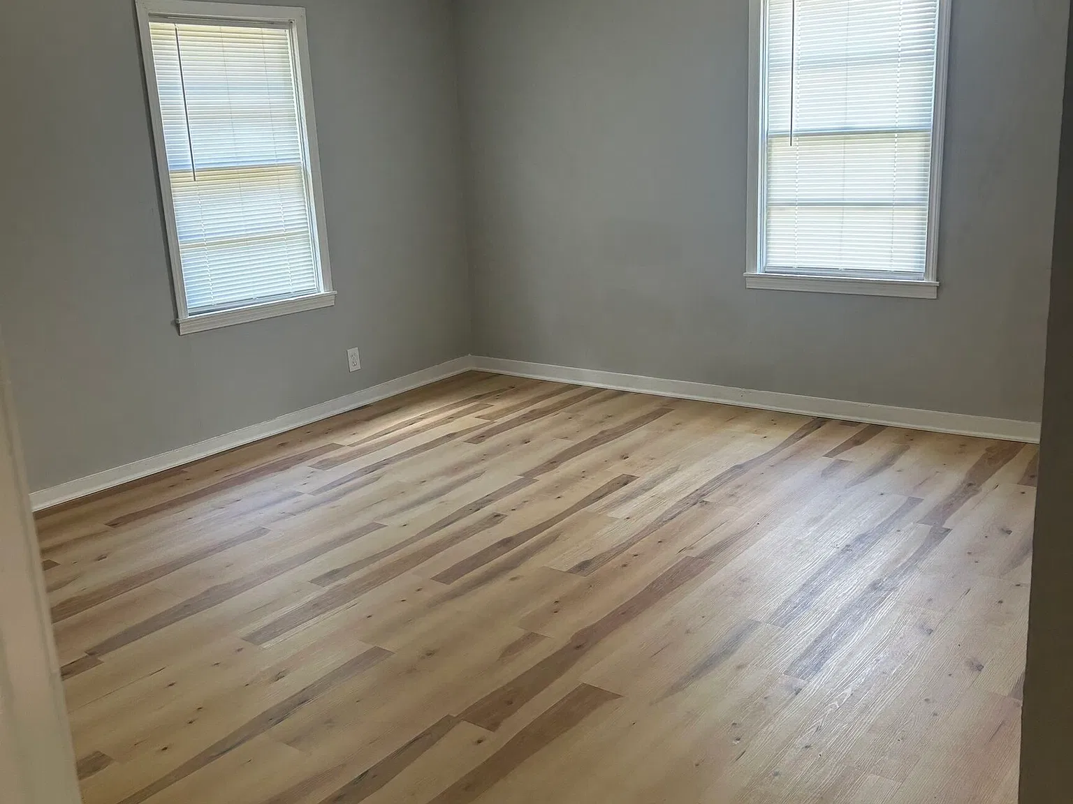 2 bed, 1.0 bath, 960 sqft, $950 — Photo 4
