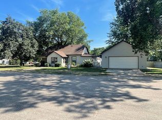 102 W Kansas St, Crofton, NE 68730