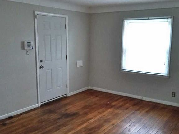 2nd image of 17137 Ontario St #17143