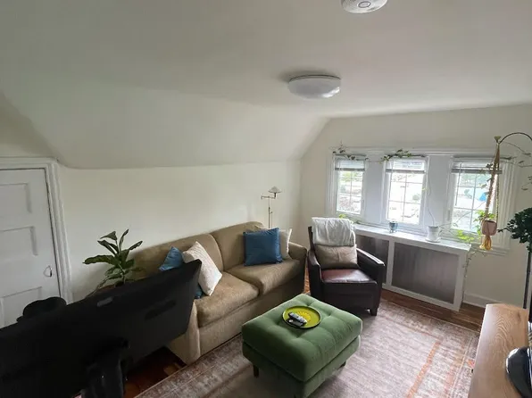 154 W Eagle Rd Floor 3, Havertown, PA 19083