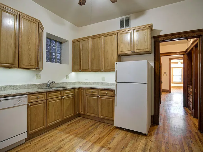 638 W Drummond Pl #1F — Photo 6