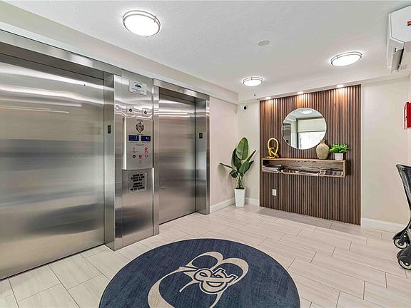 5th image of 5790 Midnight Pass Rd #406