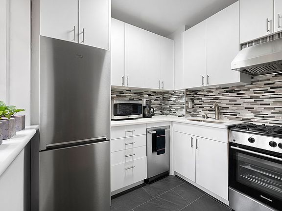 2nd image of 57 Montague St APT 3H