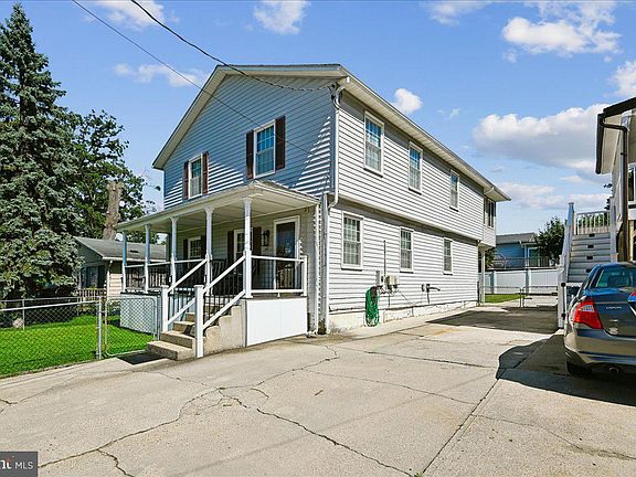 5th image of 807 205th St