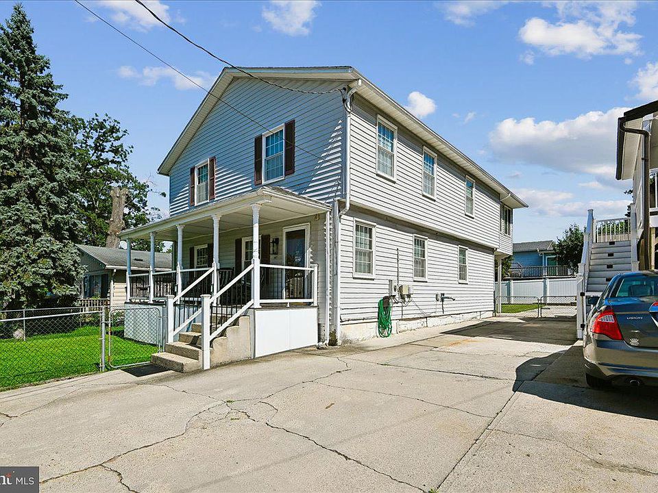 1st image of 807 205th St