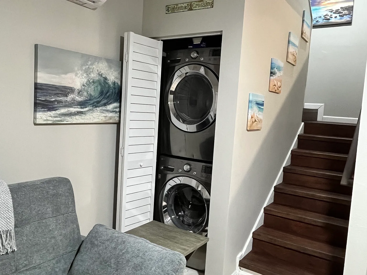 1246 Waverly Ave — Photo 1