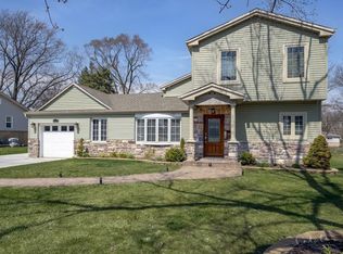 70 Bradley Ln, Hoffman Estates, IL