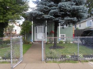 16 Sefton St, Hyde Park, MA 02136