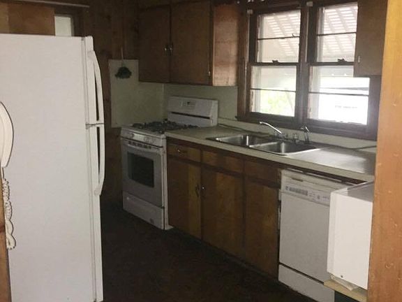 4th image of 1425 17th Ave S