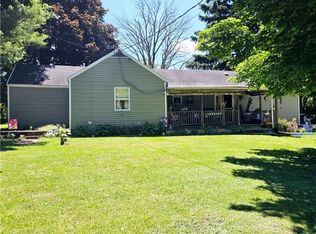 9254 Mountain Rd, Gasport, NY 14067