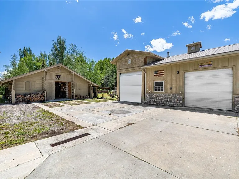 7705 N H C Dr — Photo 37