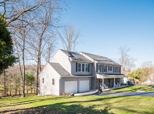 212 Hickory Ln, Newtown Square, PA 19073