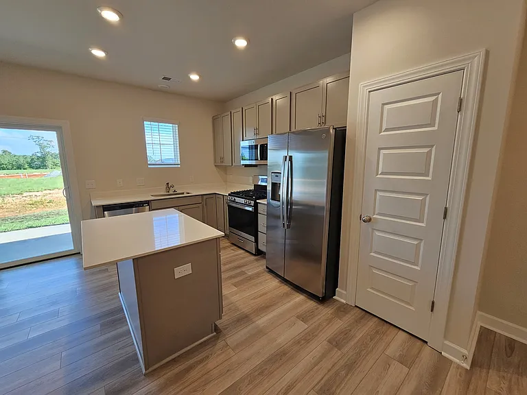 1522 Yellowwood Ct — Photo 23