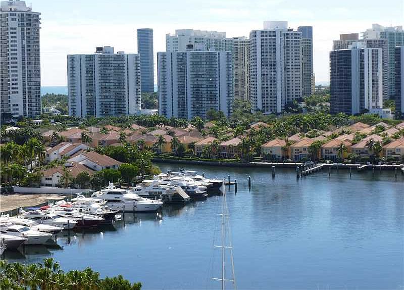 1st image of 3610 Yacht Club Dr APT 1401