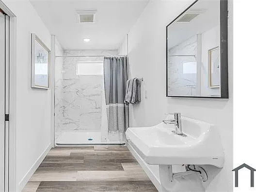 2837 San Marino St — Photo 13